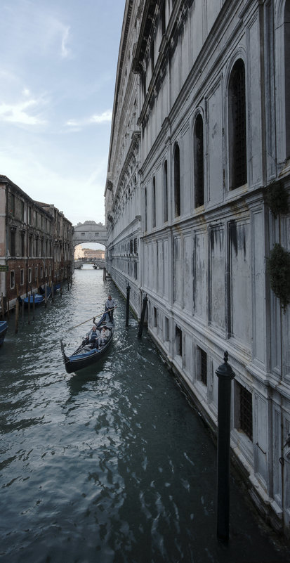 alla mattina presto a Venezia.Italia. - Олег 