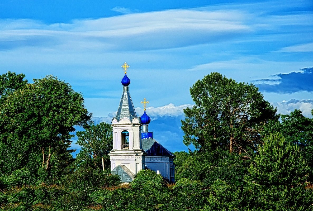 небо, зелень и церквушка...) - Андрей 