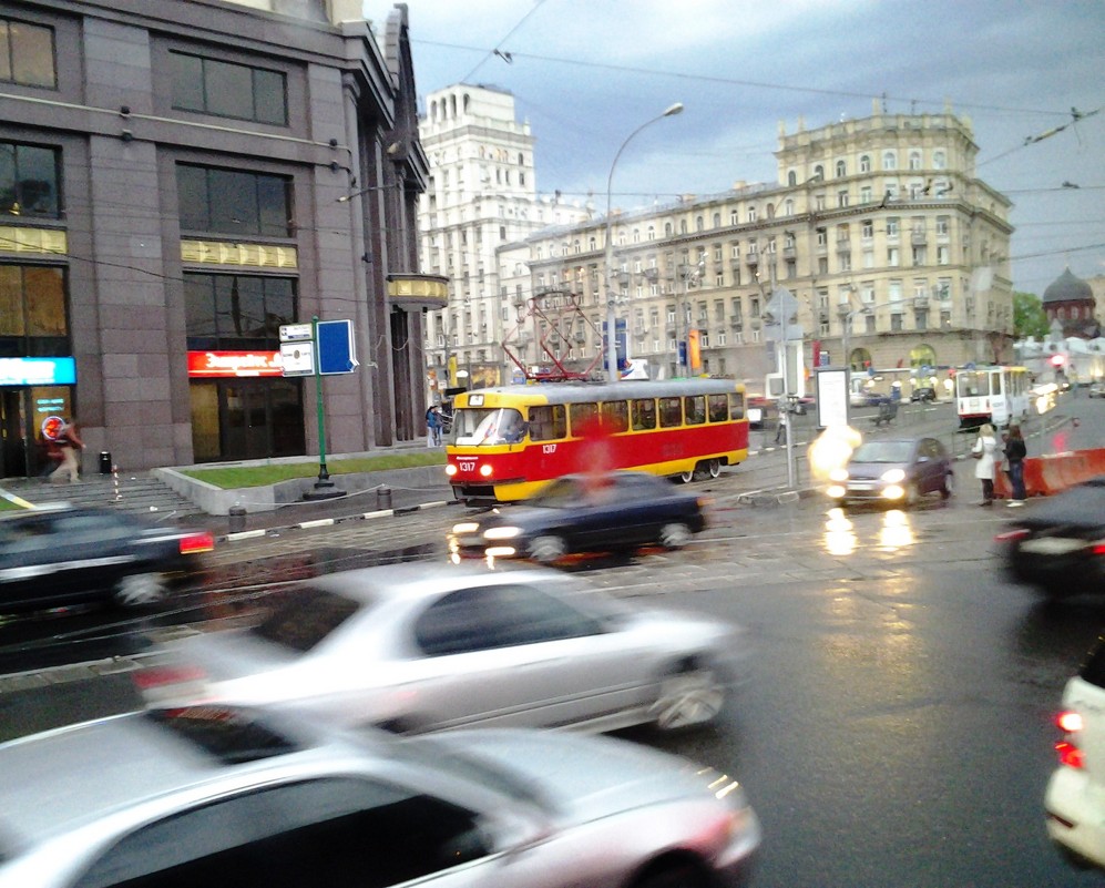 Красный трамвай - Валерий Левичев