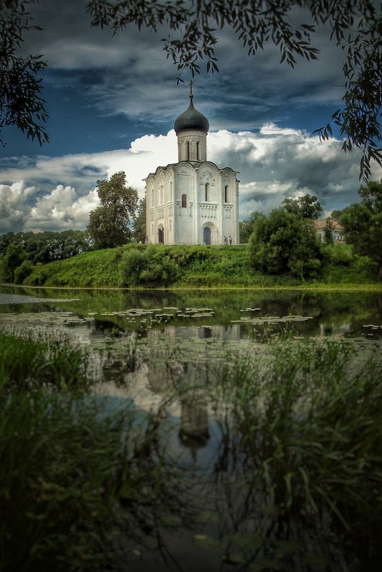 Церквь Покрова река Нерли