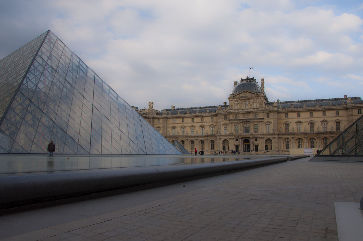 Paris. Louvre. - Олег Oleg