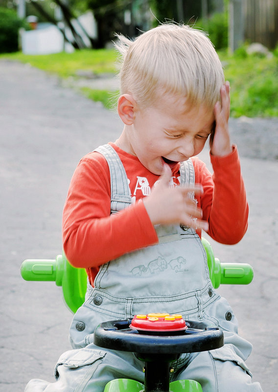 happy child - Pasha Zhidkov