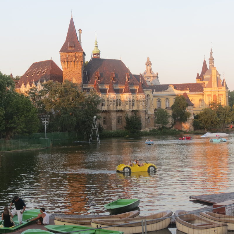 Замок Вайдахуняд, Будапешт - Людмила 