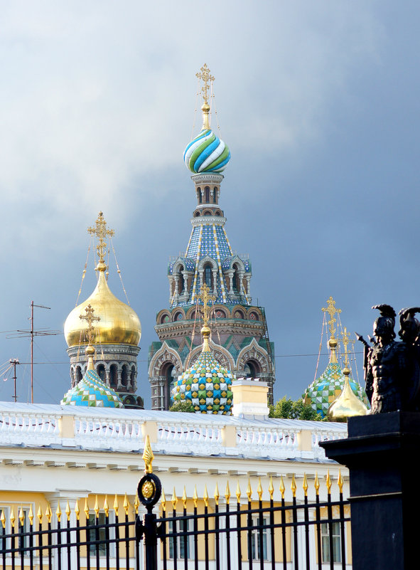 У Русского музея - ПетровичЪ,Владимир Гультяев