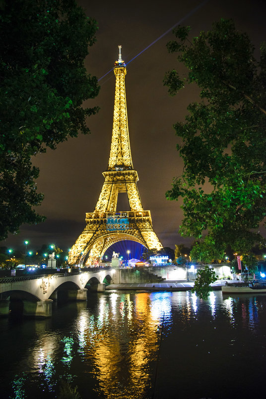 La tour Eiffel - Александр .