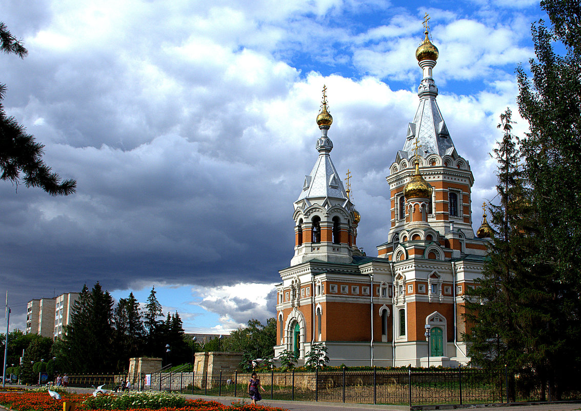 Золотая церковь в Уральске, Западный Казахстан - Александр Облещенко