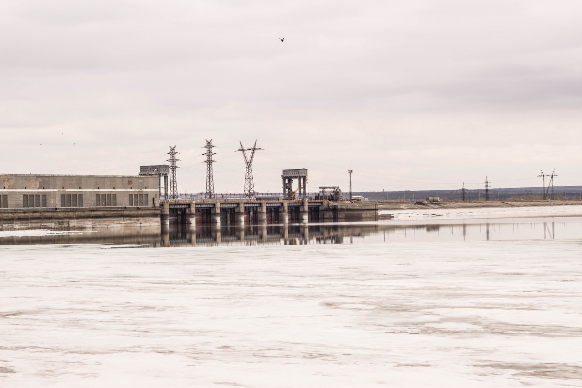 ГЭС с обратной стороны - Сергей Панов