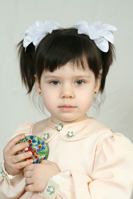 маленькая девочка - Александр Яковлев  (Саша)