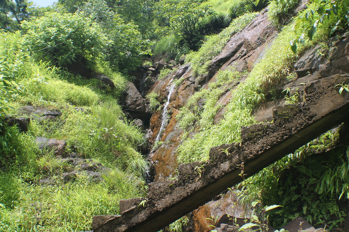 Водопад в горах - maikl falkon 