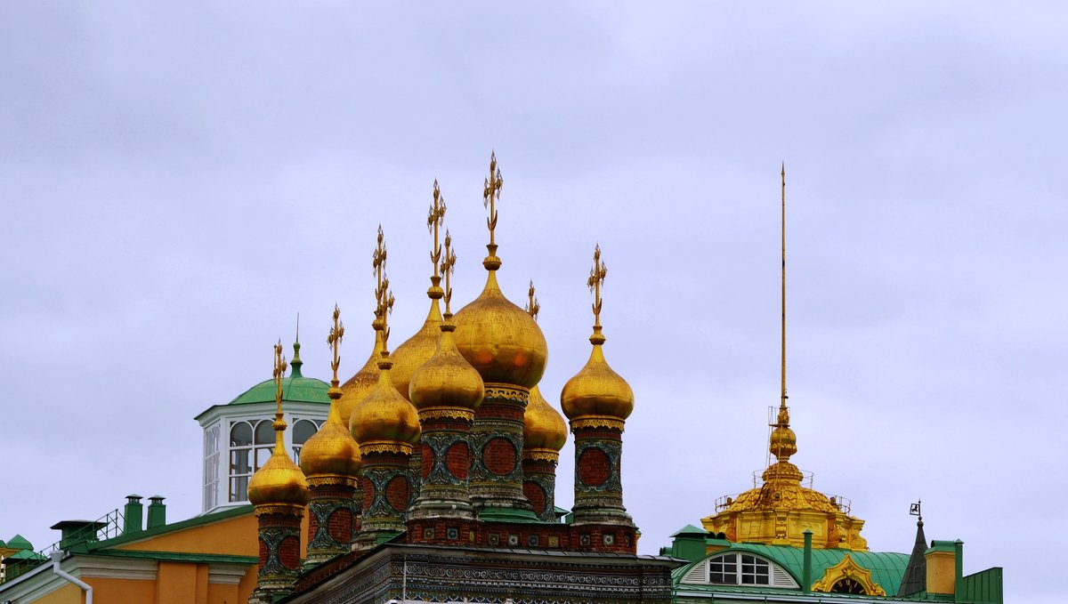 Купола церкви 12 апостолов в Кремле. - Владимир Болдырев