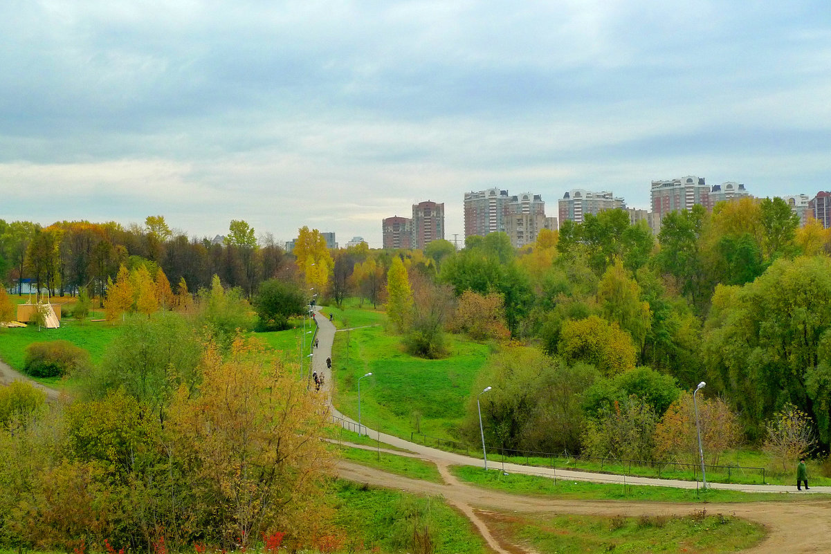 Осень в Раменках. - Александр Атаулин