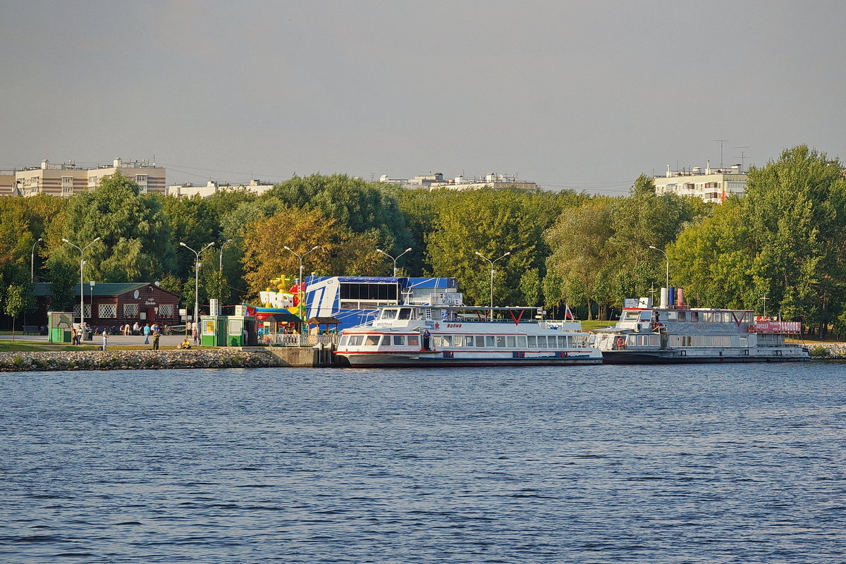 На теплоходе по Москва-реке. - Юрий Шувалов