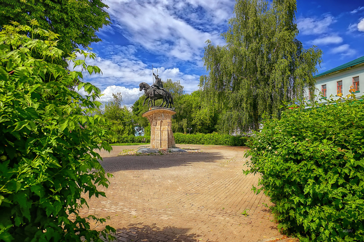 Дмитров. Памятник св. Борису и Глебу - mila 