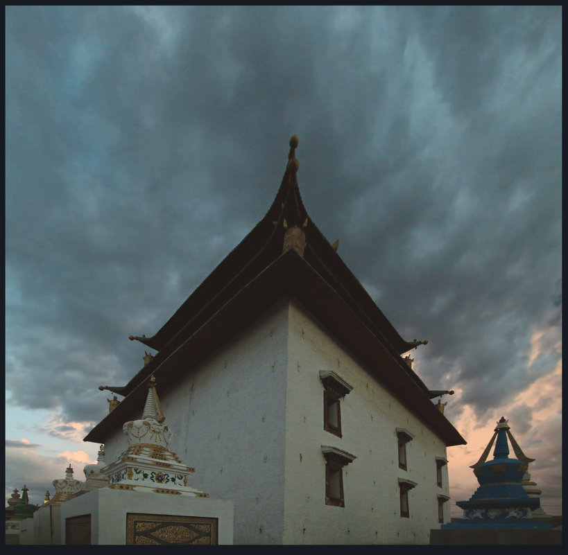храм-монастырь Гандан. Монголия. - Алексей Хвастунов