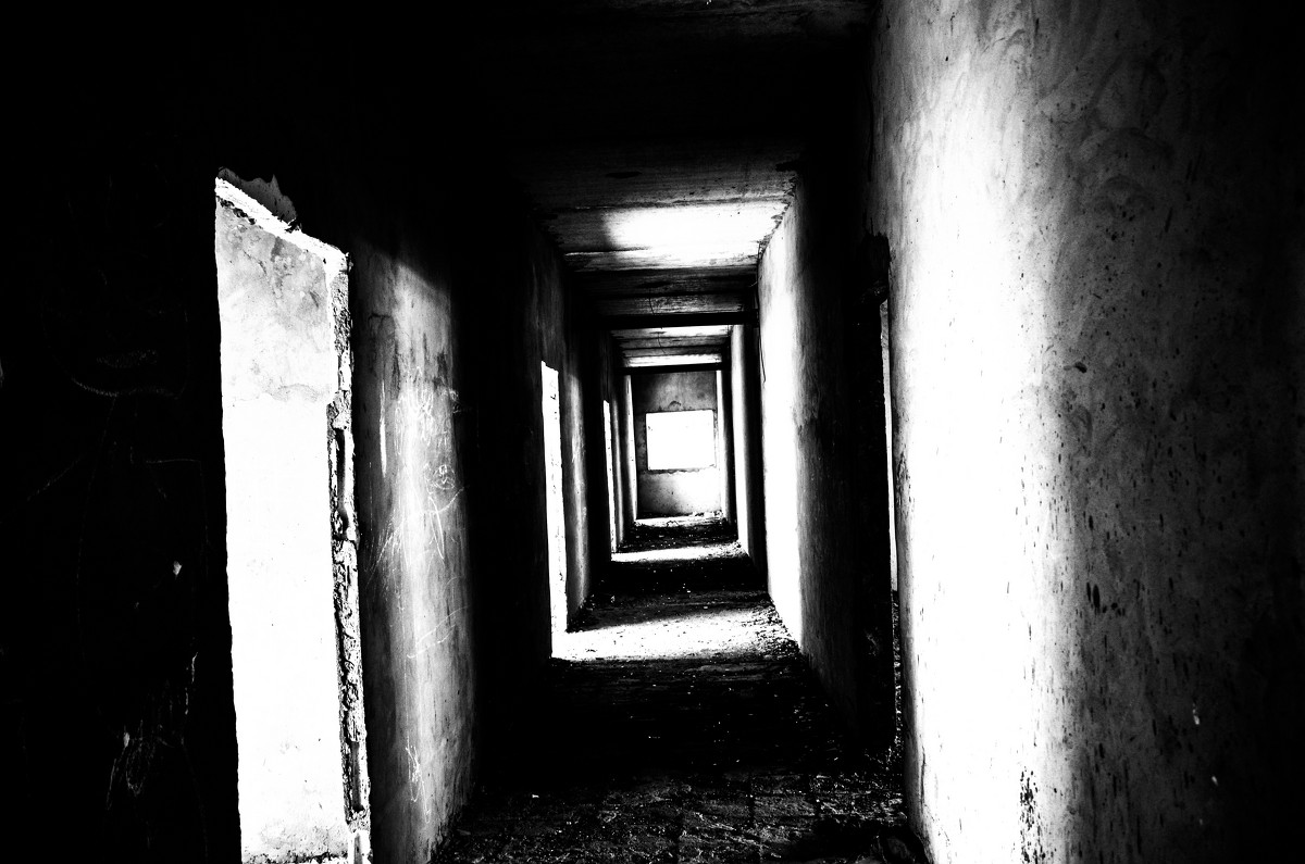Тёмный коридор - IVAN VERTIY