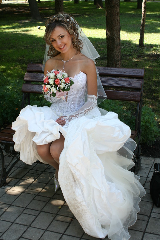 Ах, какое платье у невесты! - Александр Яковлев  (Саша)