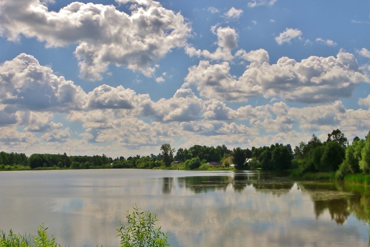 Облака над озером - Святец Вячеслав 