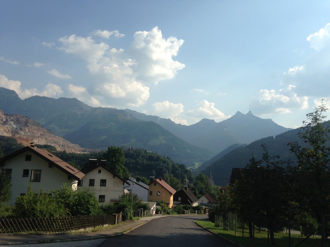 Маленький городок в Австрии - Kameliia Хадлер