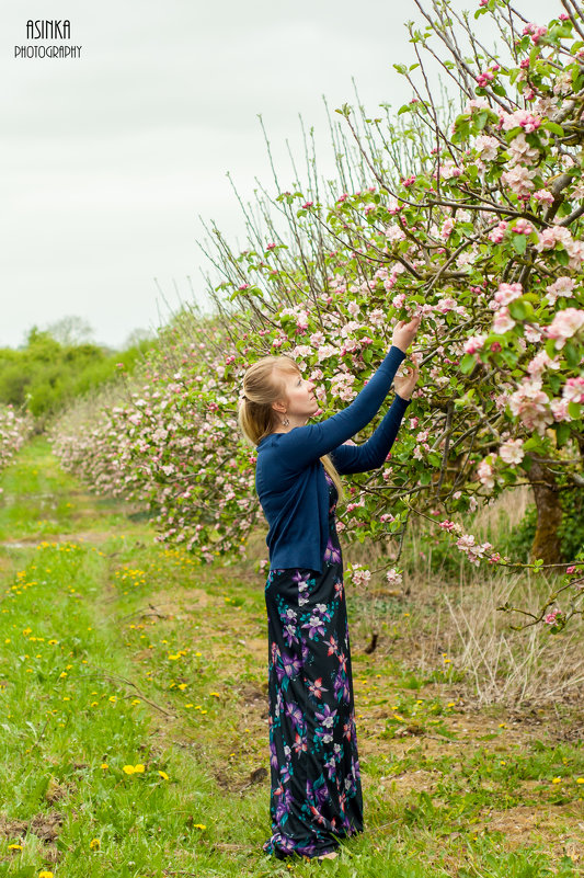 В саду - Asinka Photography