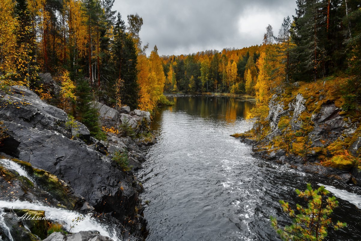 Водопад Кивач. Река Суна. Карели. - Александр Истомин