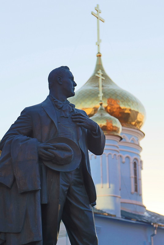 Памятник Шаляпину в Казани - Василий Гущин