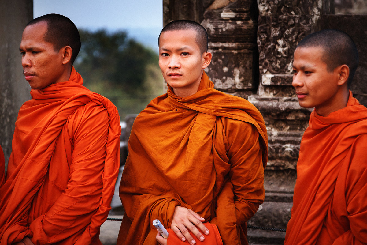 Монахи в Ангкоре - Владимир Чернышев