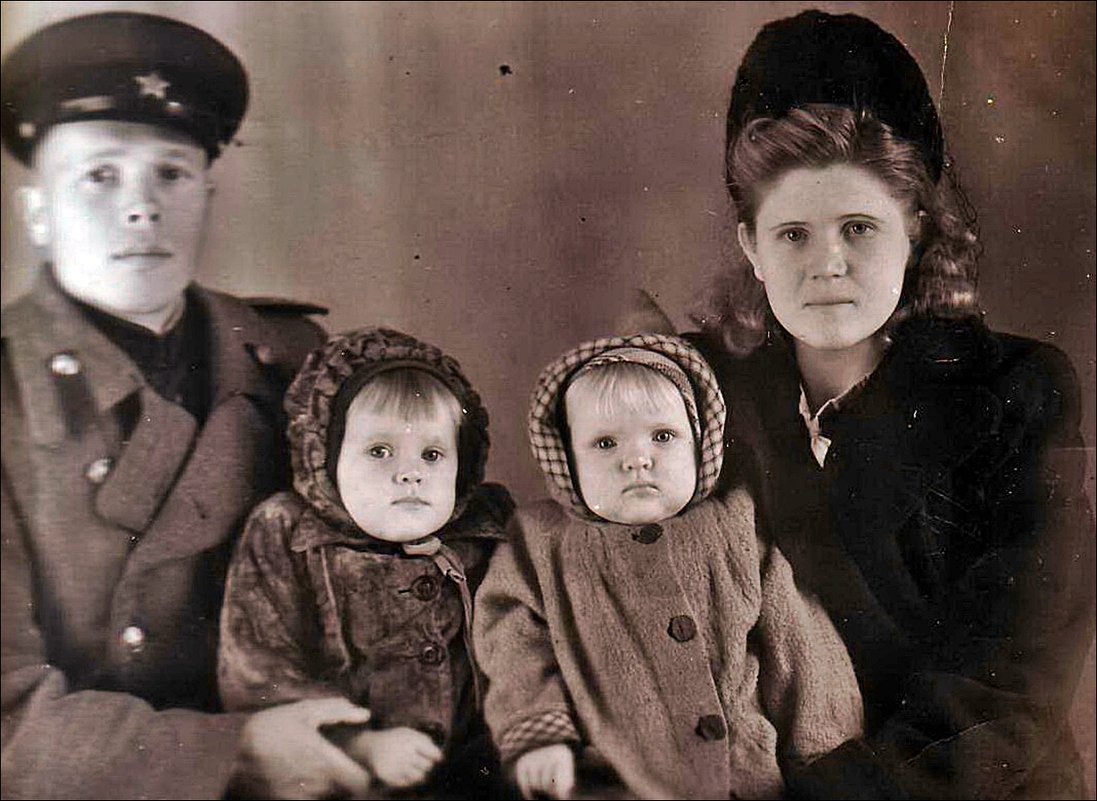 Семья офицера. 1950 год - Нина Корешкова
