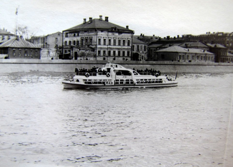 Речной трамвайчик на Москва-реке. 1960 год - alek48s 