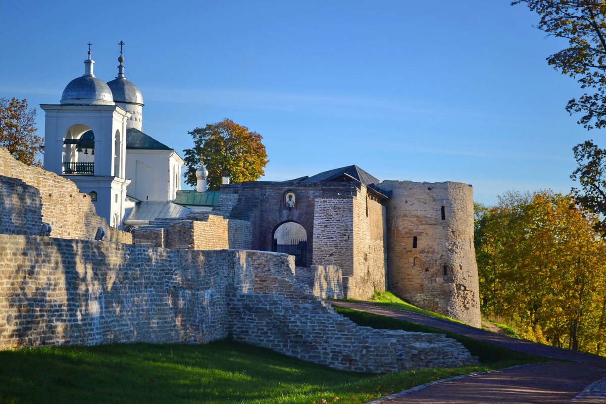 Изборская крепость - Светлана 