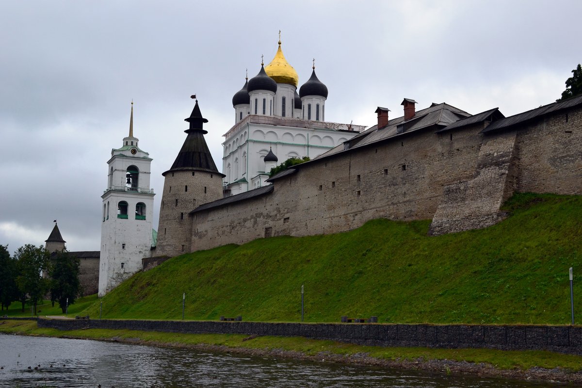 Псковский кремль - Ольга 