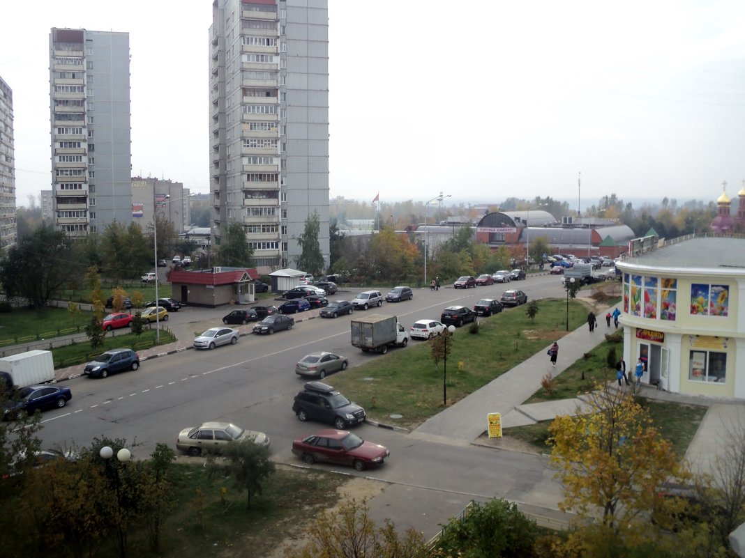 Повседневная жизнь в октябре в Подмосковном городе Дзержинский - Ольга Кривых