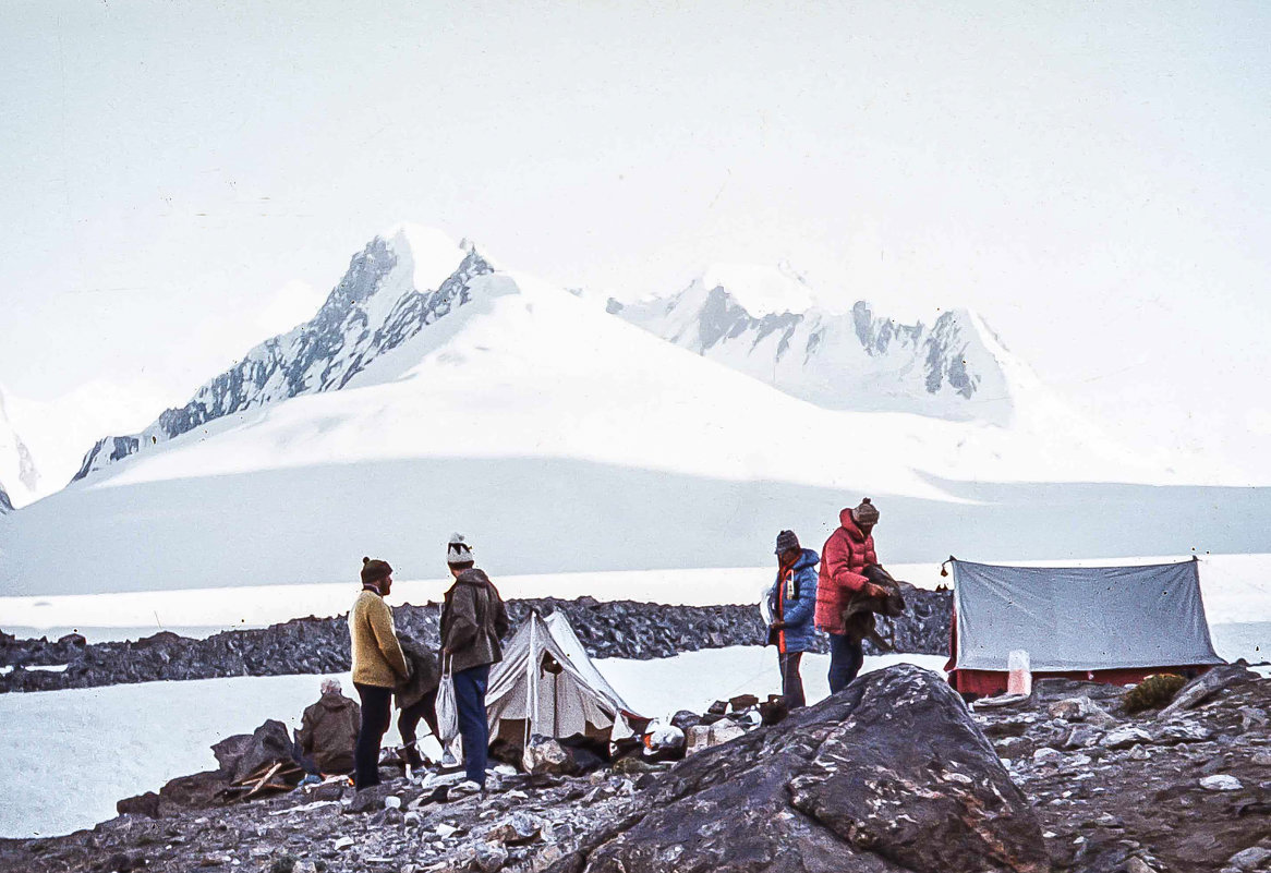 Лагерь на леднике Федченко - Евгений Леоненко