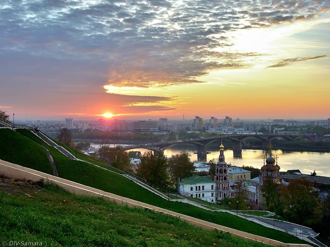 Панорама Нижнего Новгорода с видом на Канавинский мост через Оку - Денис Кораблёв