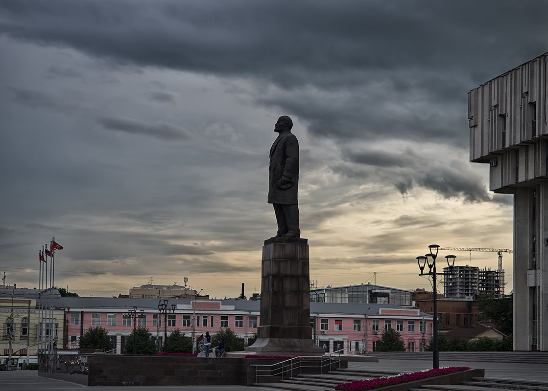 Перед грозой... - Олег Пученков