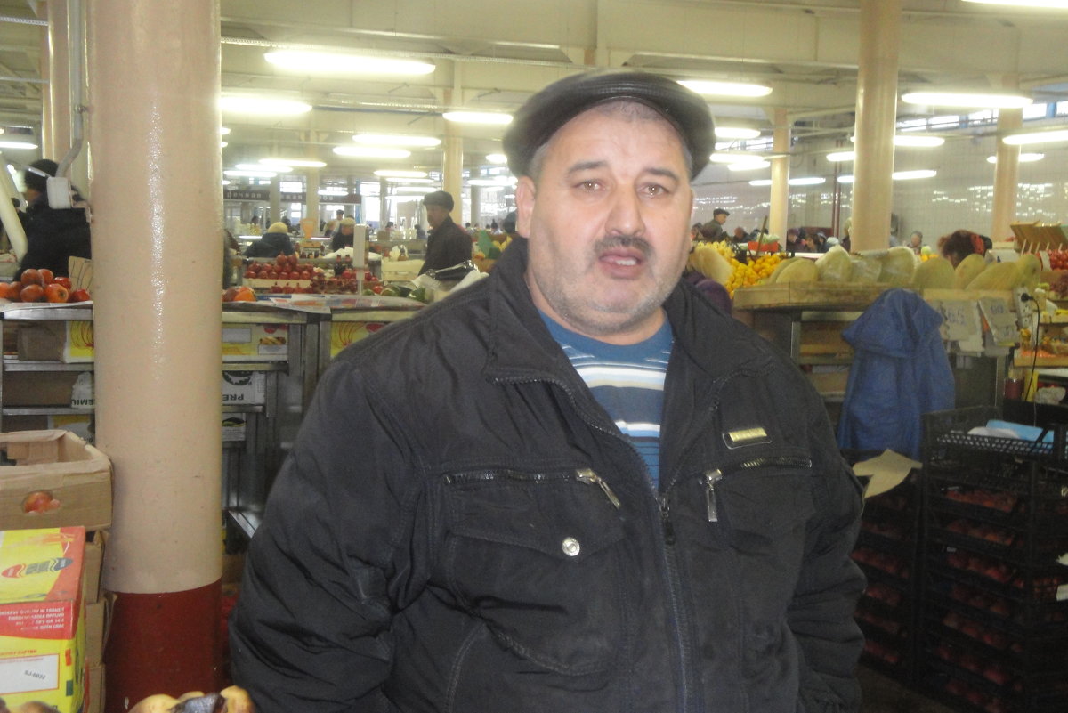 Продавец на рынке - Лебедев Виктор 