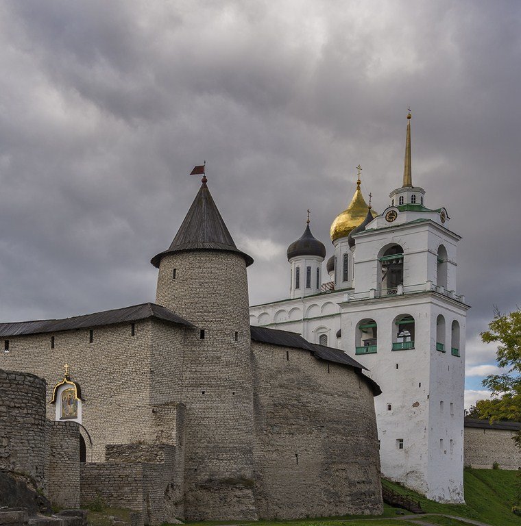 древние стены - ник. петрович земцов