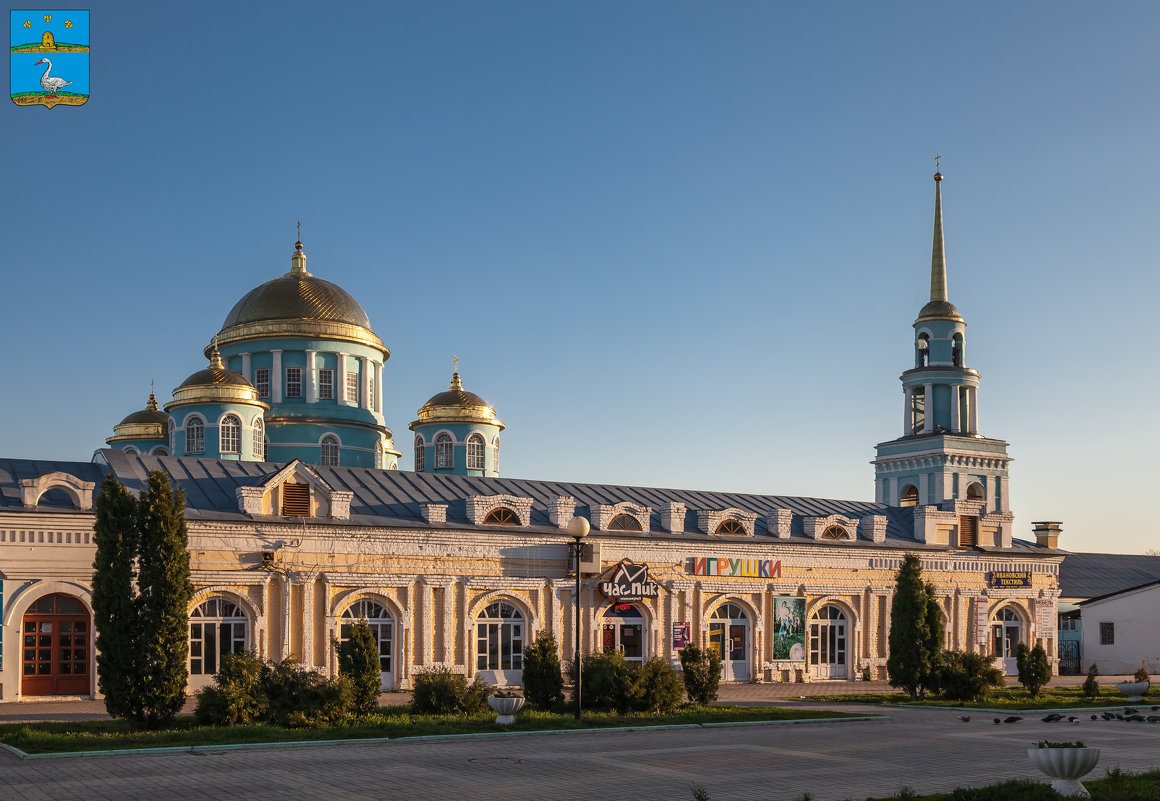 Лебедянь. Ново-Казанский собор и северо-западный корпус Троговых рядов. Вечер - Алексей Шаповалов Стерх