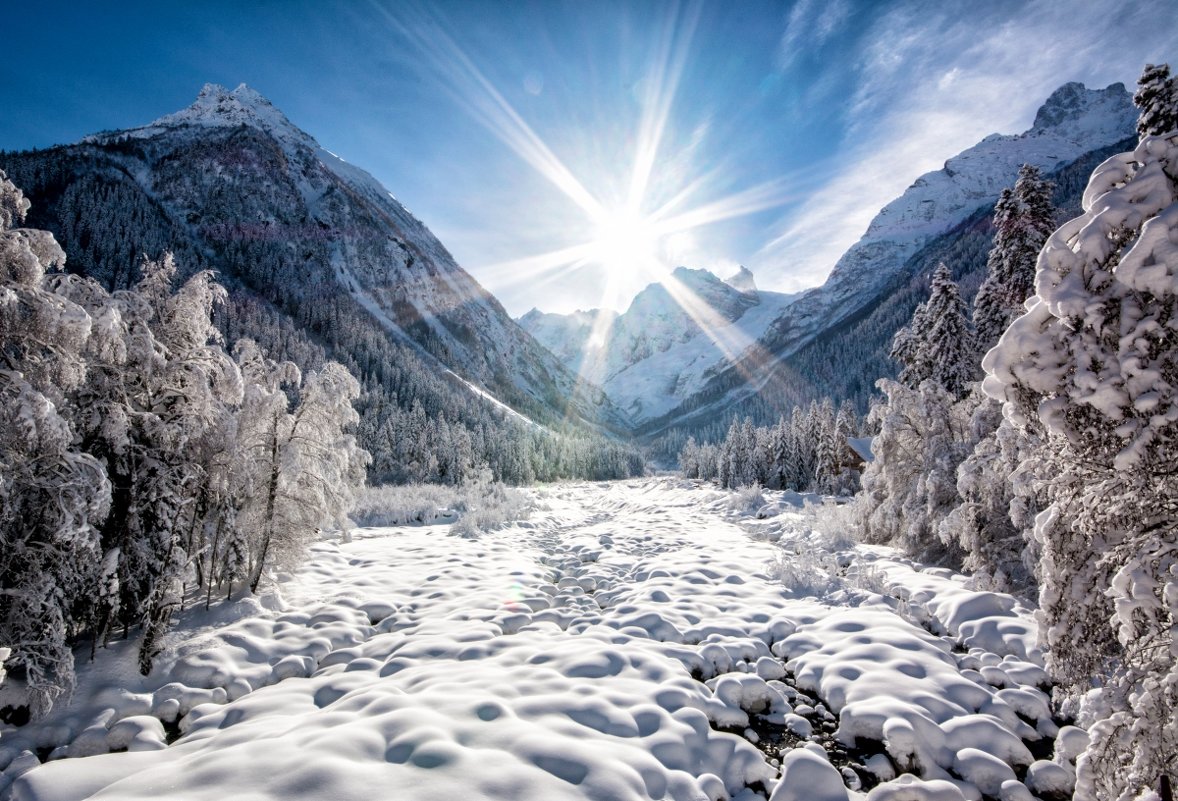 Горы, солнце и чистый морозный воздух - Александр Комарских