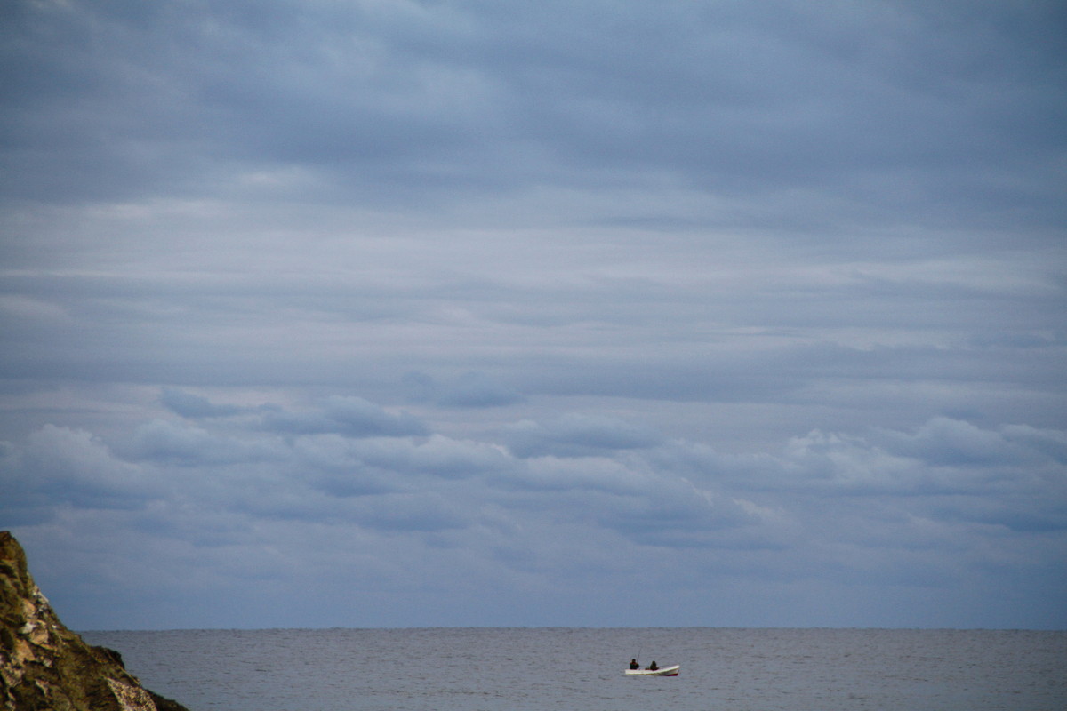 ранний рассвет в пасмурный день  на Чёрном  море - valeriy g_g