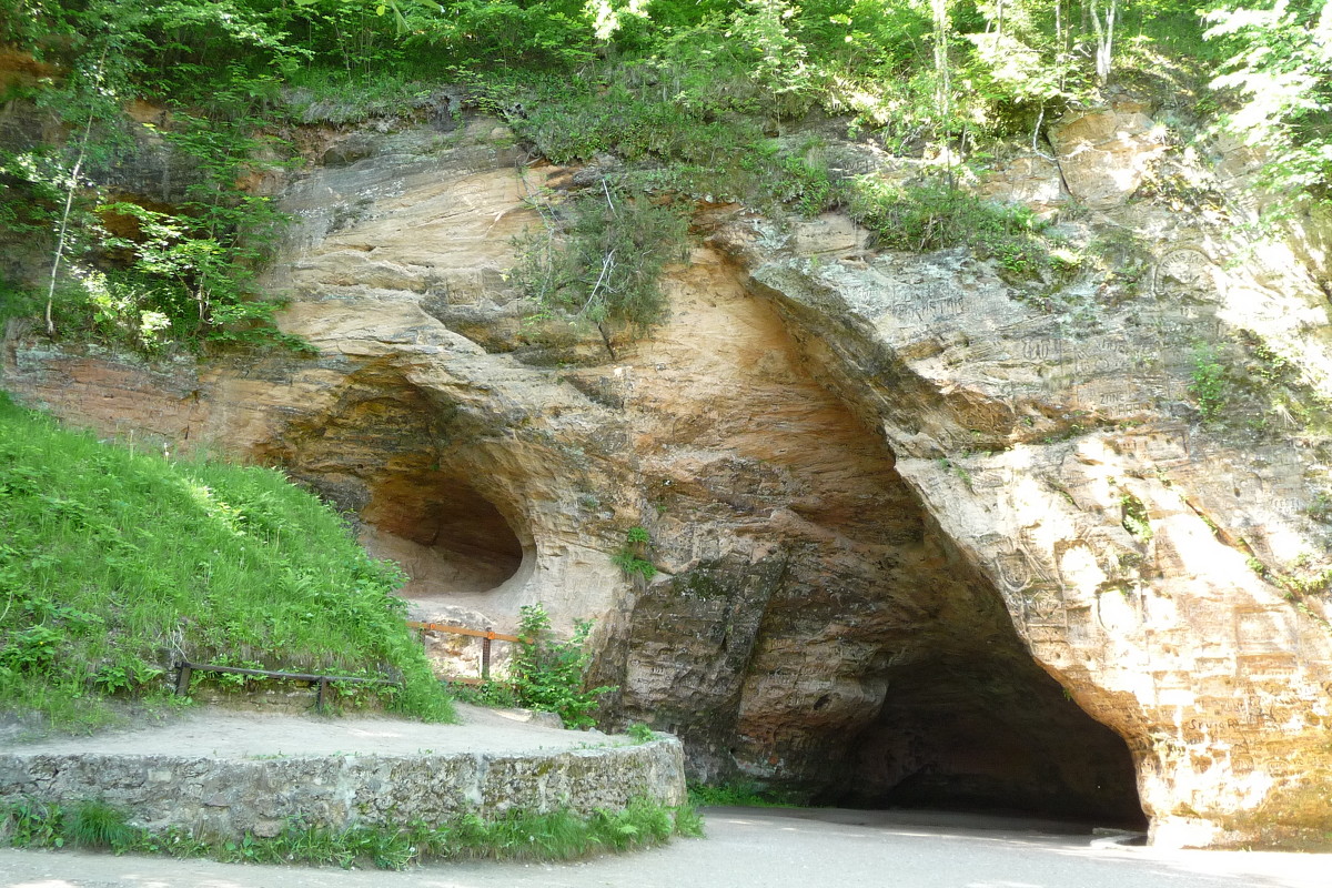 Пещеры - Eвгения Генерозова