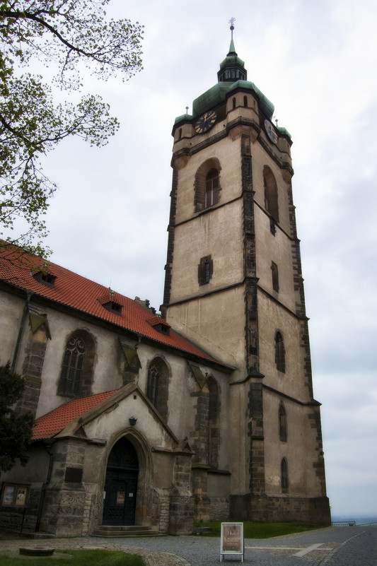 Церковь у замка Мельник - vik zhavoronka
