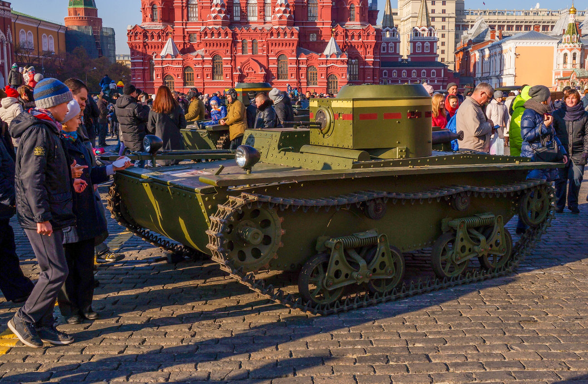 Выставка военной техники времен Великой Отечественной войны - Андрей Воробьев