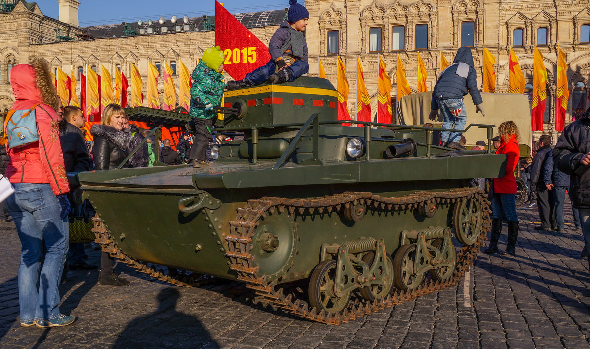 Выставка военной техники времен Великой Отечественной войны - Андрей Воробьев