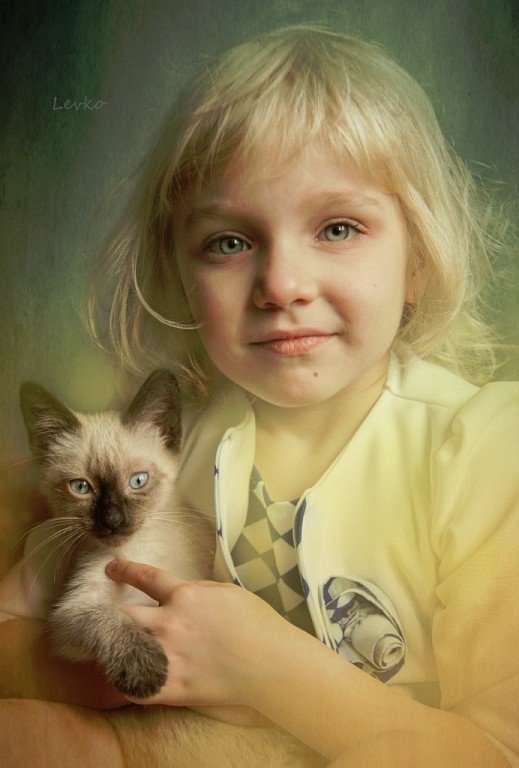 Девочка с котом - Татьяна Левко