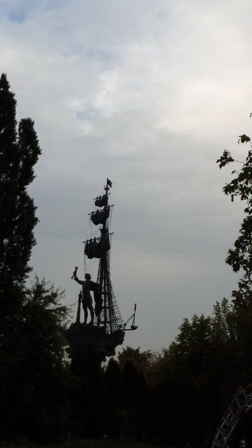 Памятник Петру I работы Церетели - Дмитрий Никитин