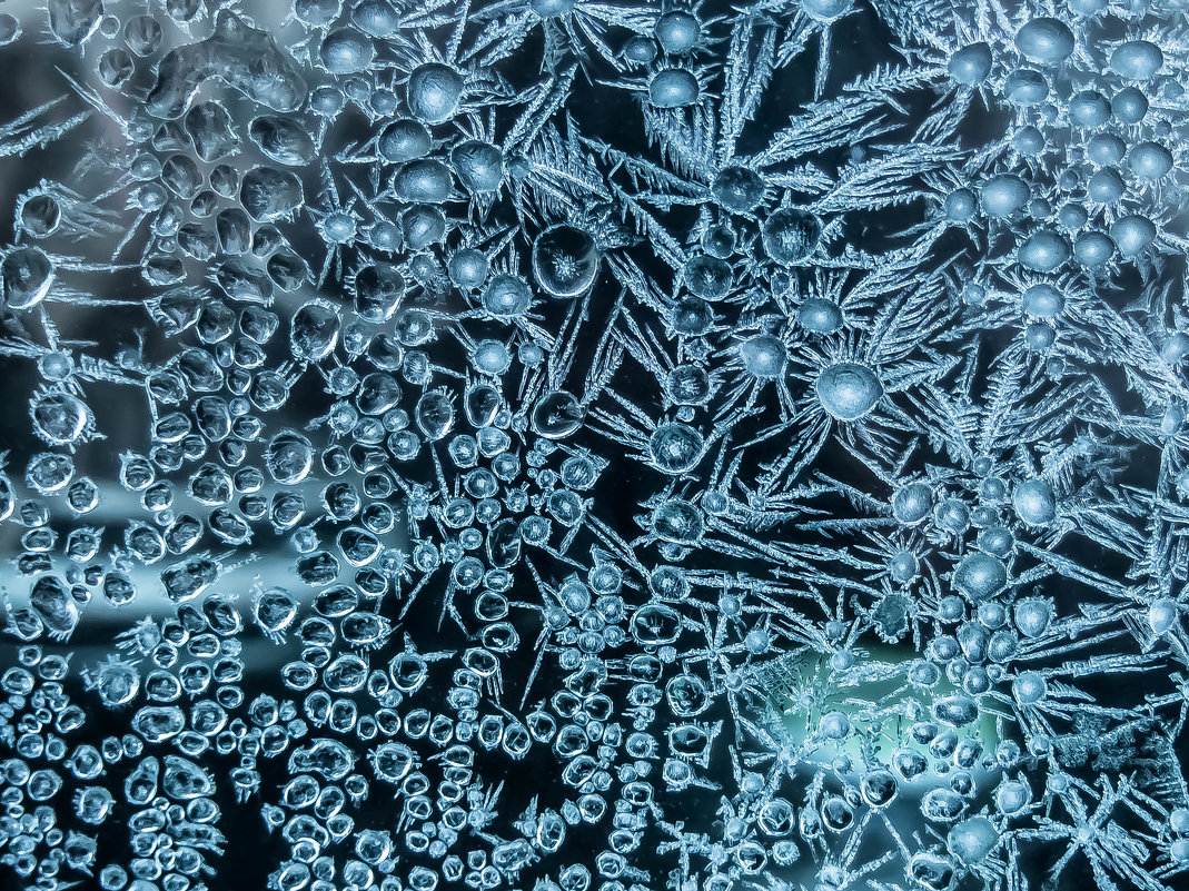 Рисует узоры мороз на оконном стекле   Серия 4 - Николай Сапегин