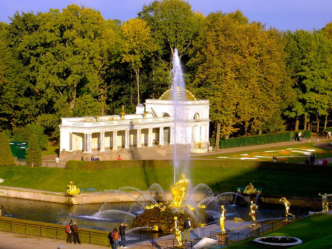 Осень в Нижнем парке Петергофа. - Лия ☼