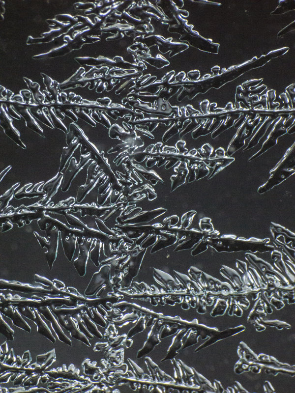Рисует узоры мороз на оконном стекле        серия 4\\5 - Николай Сапегин