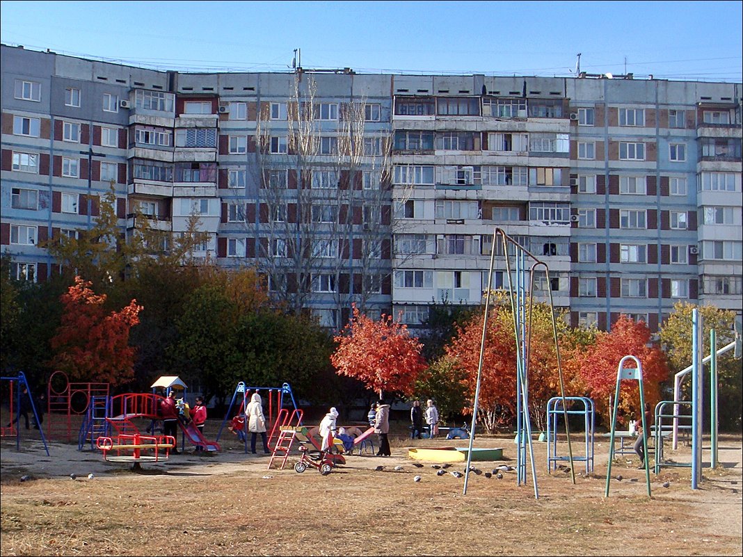 Детская площадка - Нина Корешкова