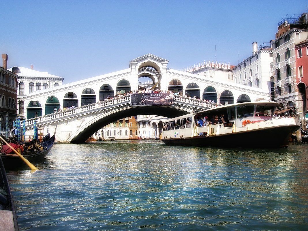 В сиянии дня. Мост Риальто, Венеция. Гранд канал. - Ирина Сивовол